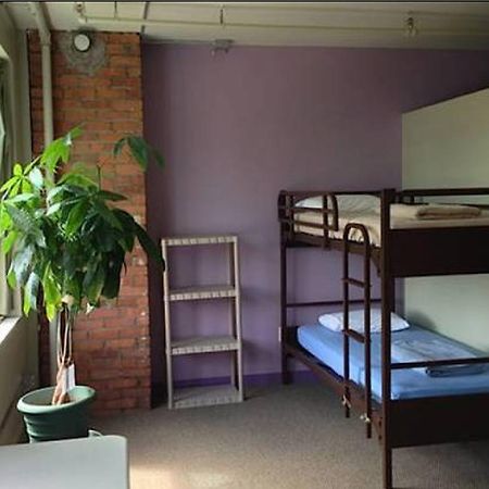 The Burlington Hostel Екстер'єр фото